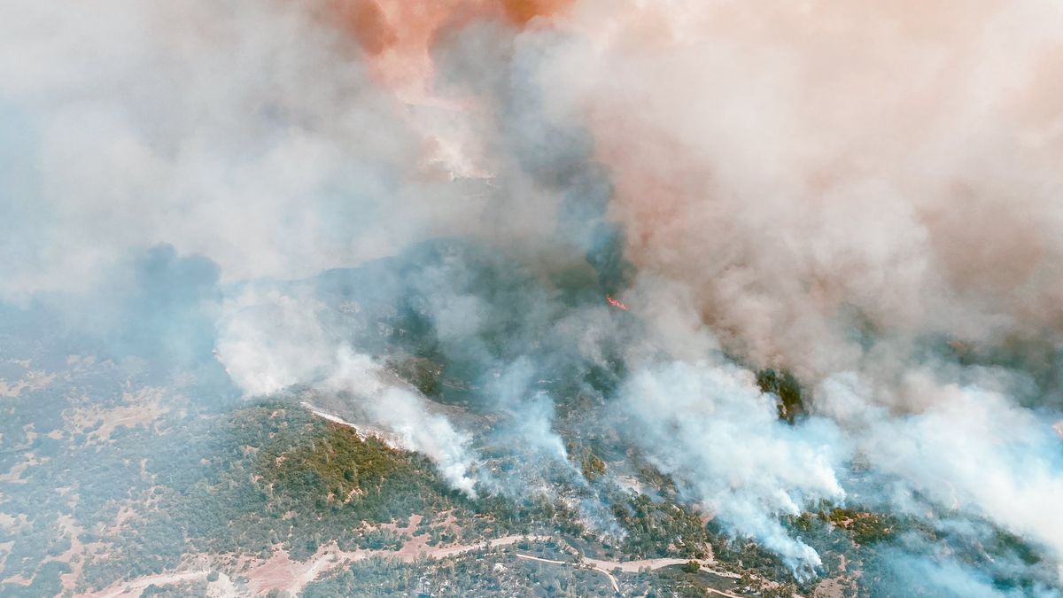 „Tohle Kalifornie ještě nezažila.“ S požáry bojuje 14 000 hasičů